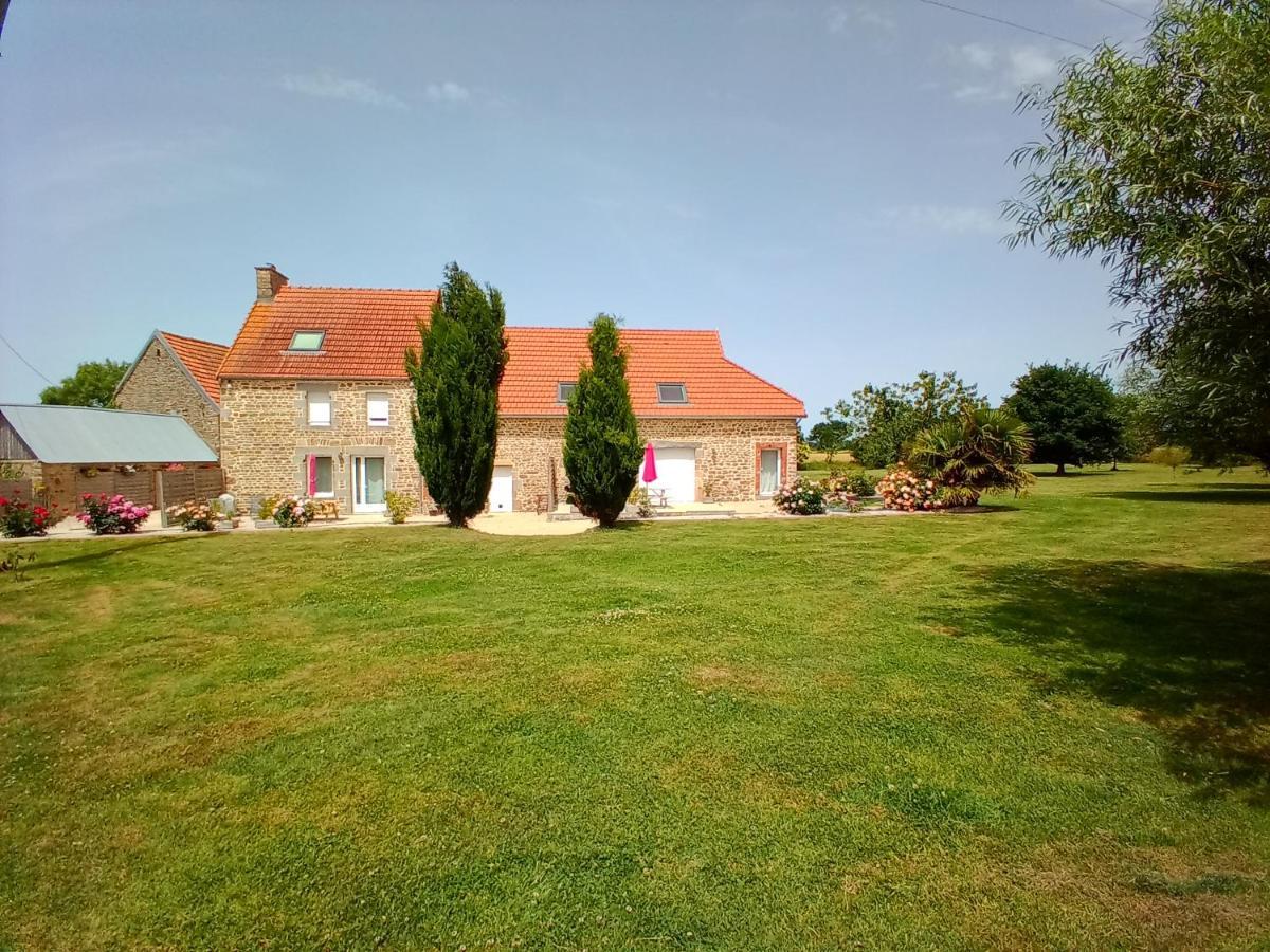 La Ferme d' Emerentine Bacilly Esterno foto