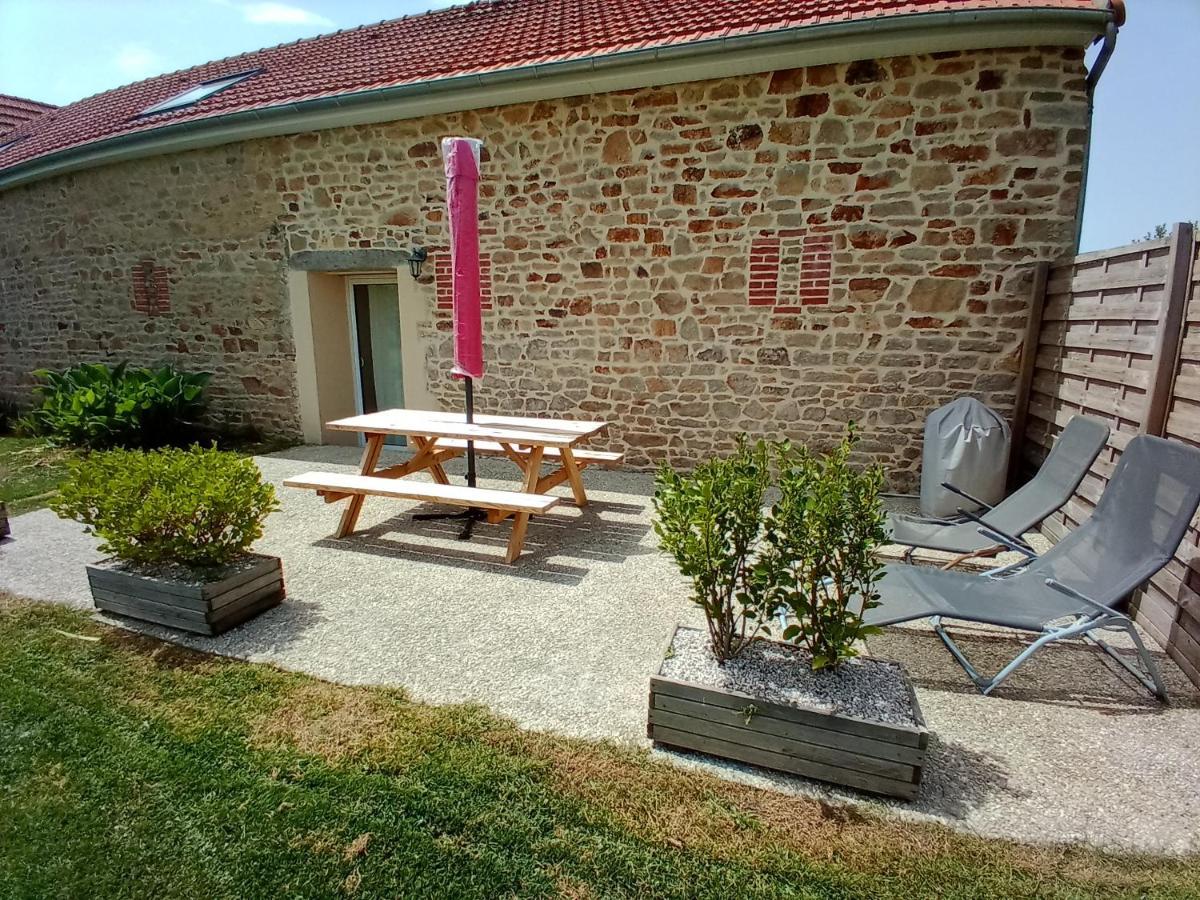La Ferme d' Emerentine Bacilly Esterno foto