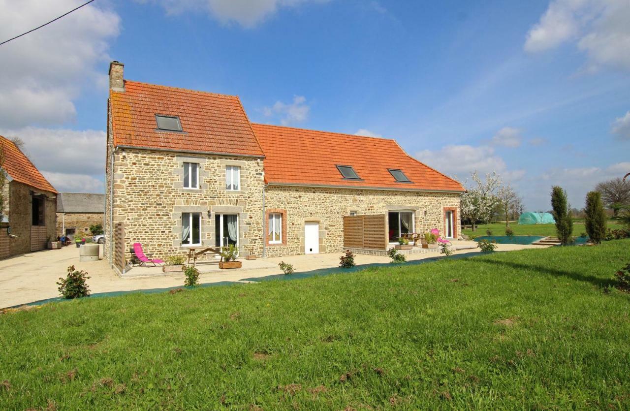 La Ferme d' Emerentine Bacilly Esterno foto